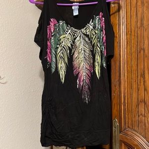 Cute cut out shoulder top